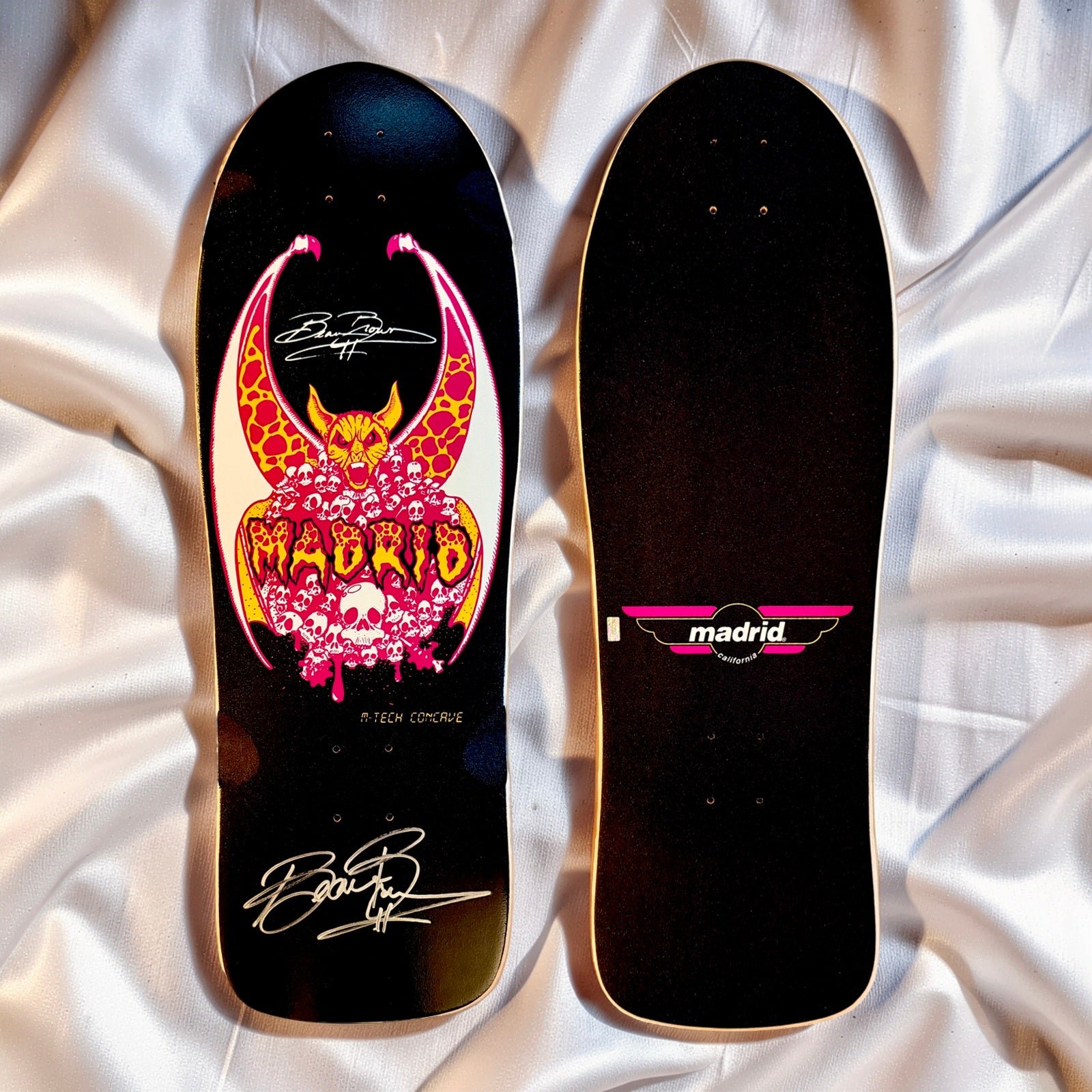 Madrid Beau , Sparkle In The Dark - Autographed (Brown, Glow) deck