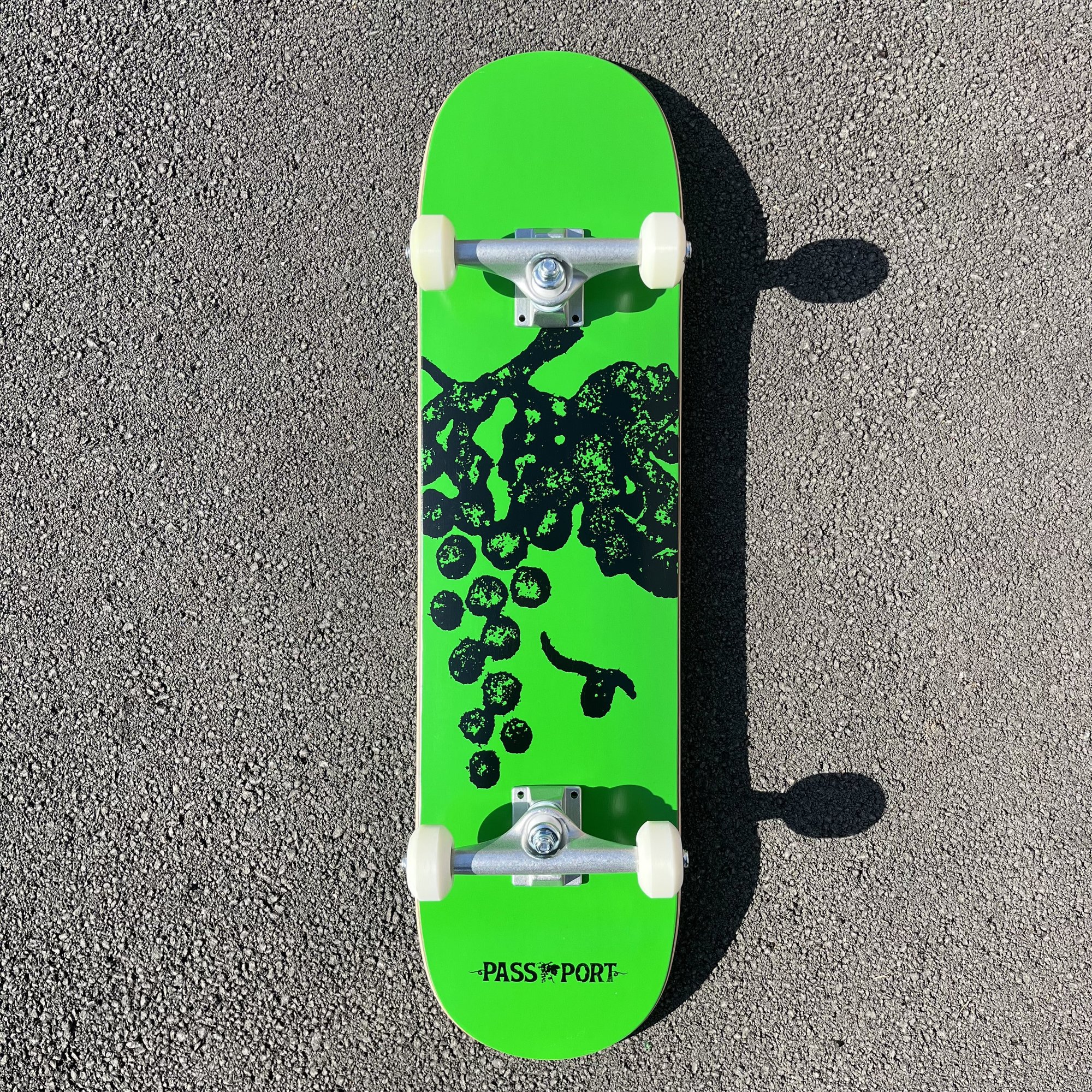 Passport Pass~Port Life Of Leisure Series Grapes deck