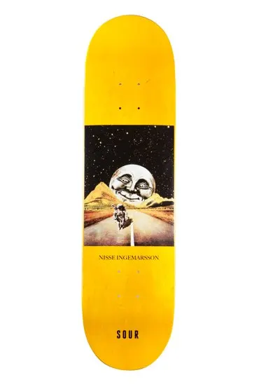 Sour Nisse Mr Moon deck