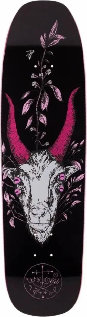 Welcome Goathead On Nimbus 5000 deck